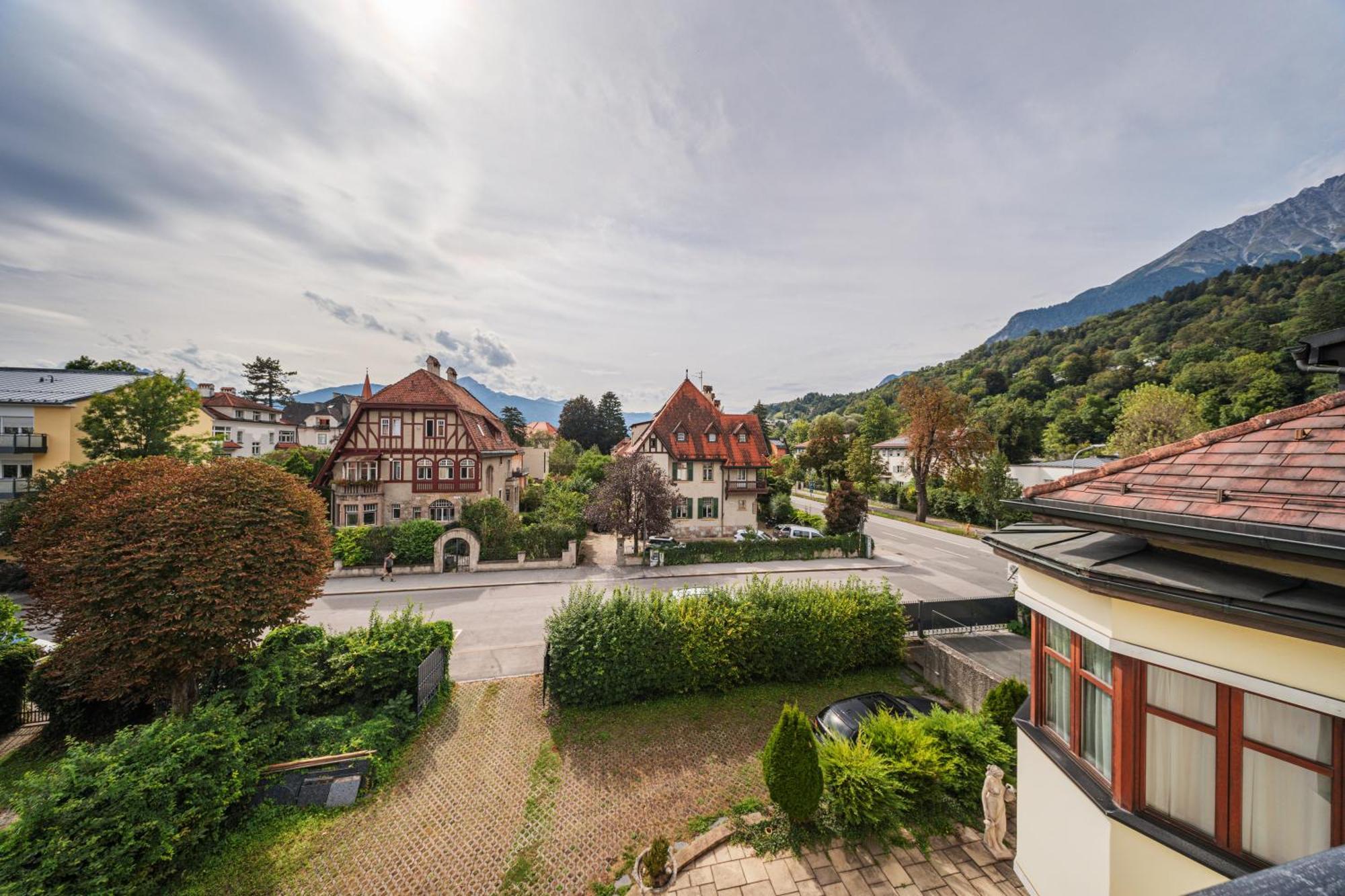 Bergblick Penthouse Apartment Innsbruck Bagian luar foto